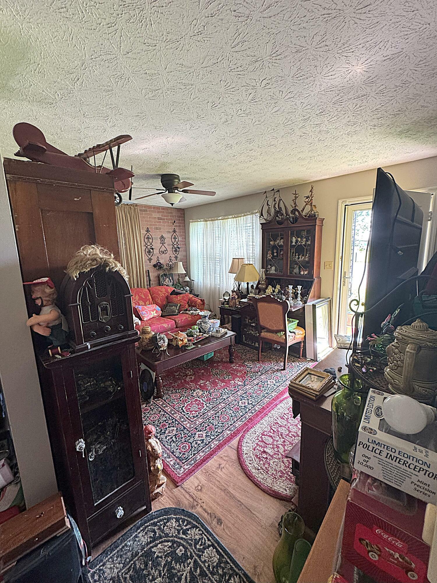 Property Photo: 1892 Graefenburg Road KY 40342