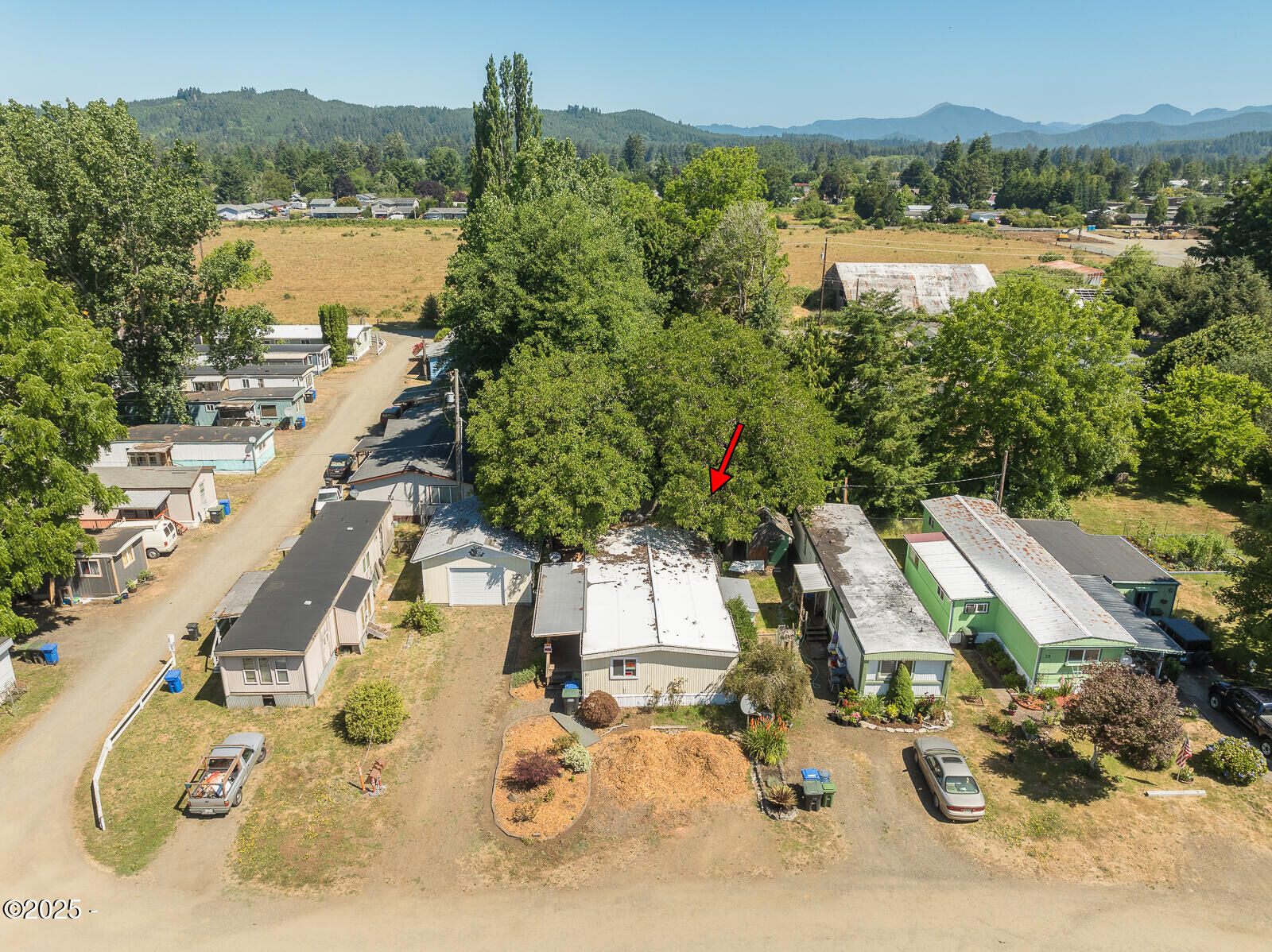 Property Photo:  724 SW Ferry SW 37  OR 97380 