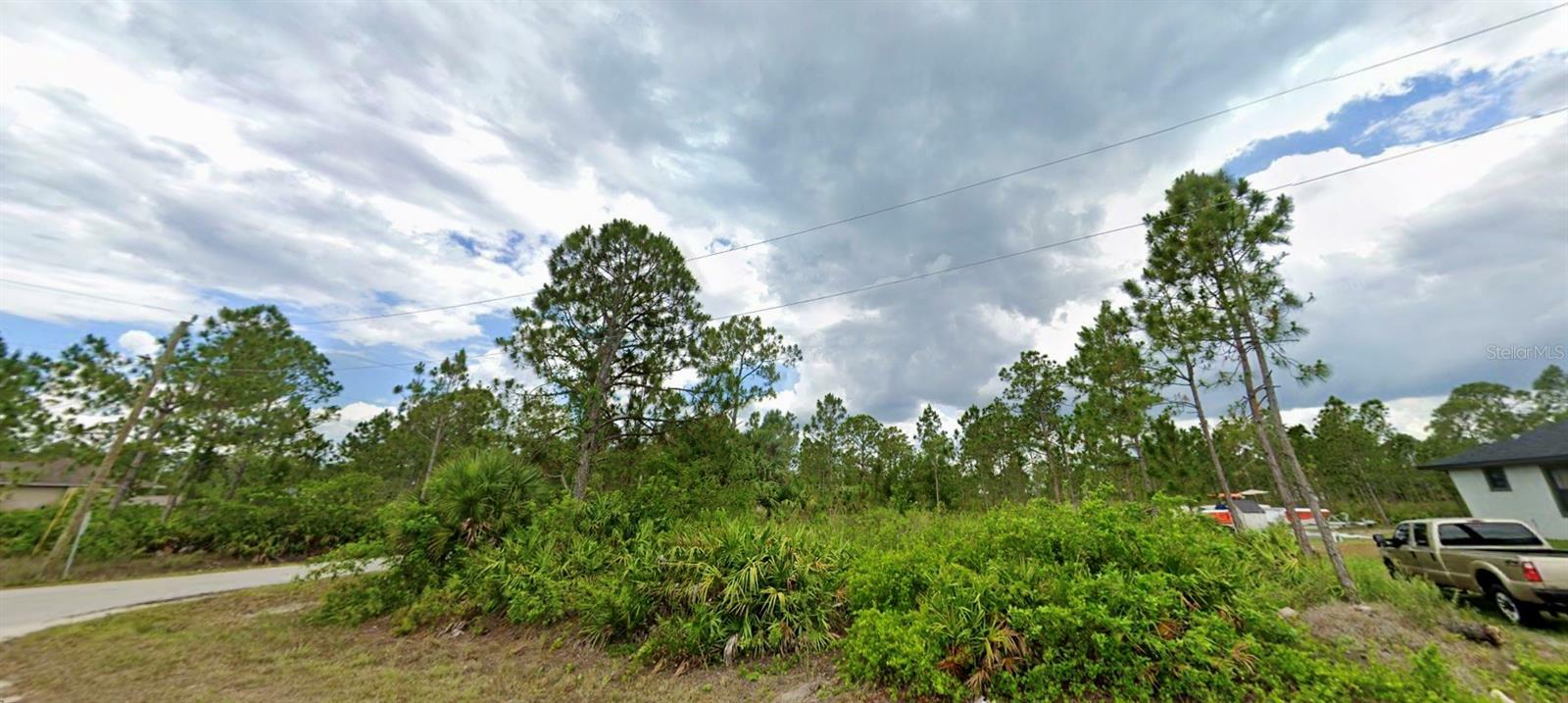 Property Photo: 1501 W 9th Street FL 33972