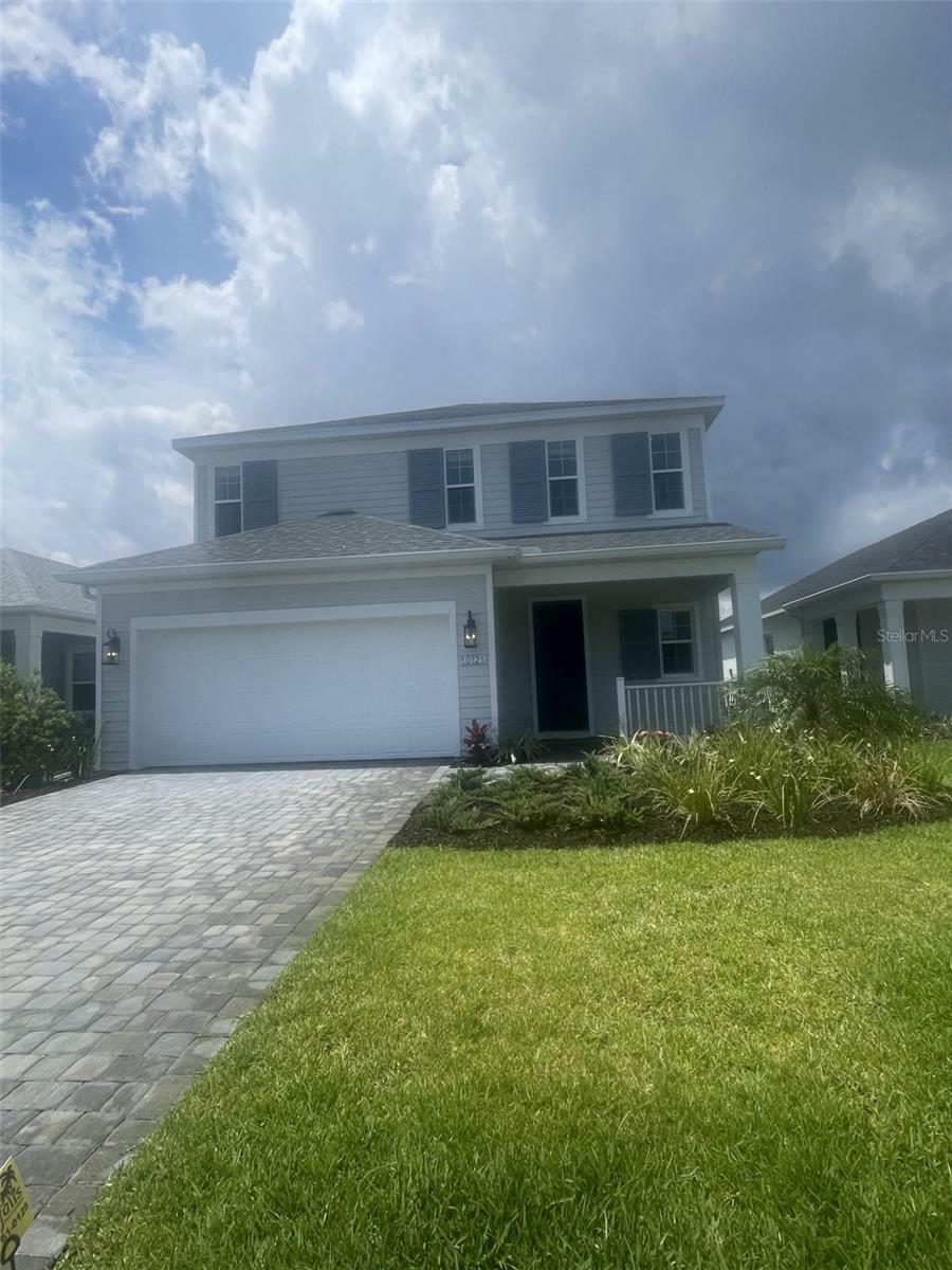 Property Photo: 10121 Spruce River Way FL 34219
