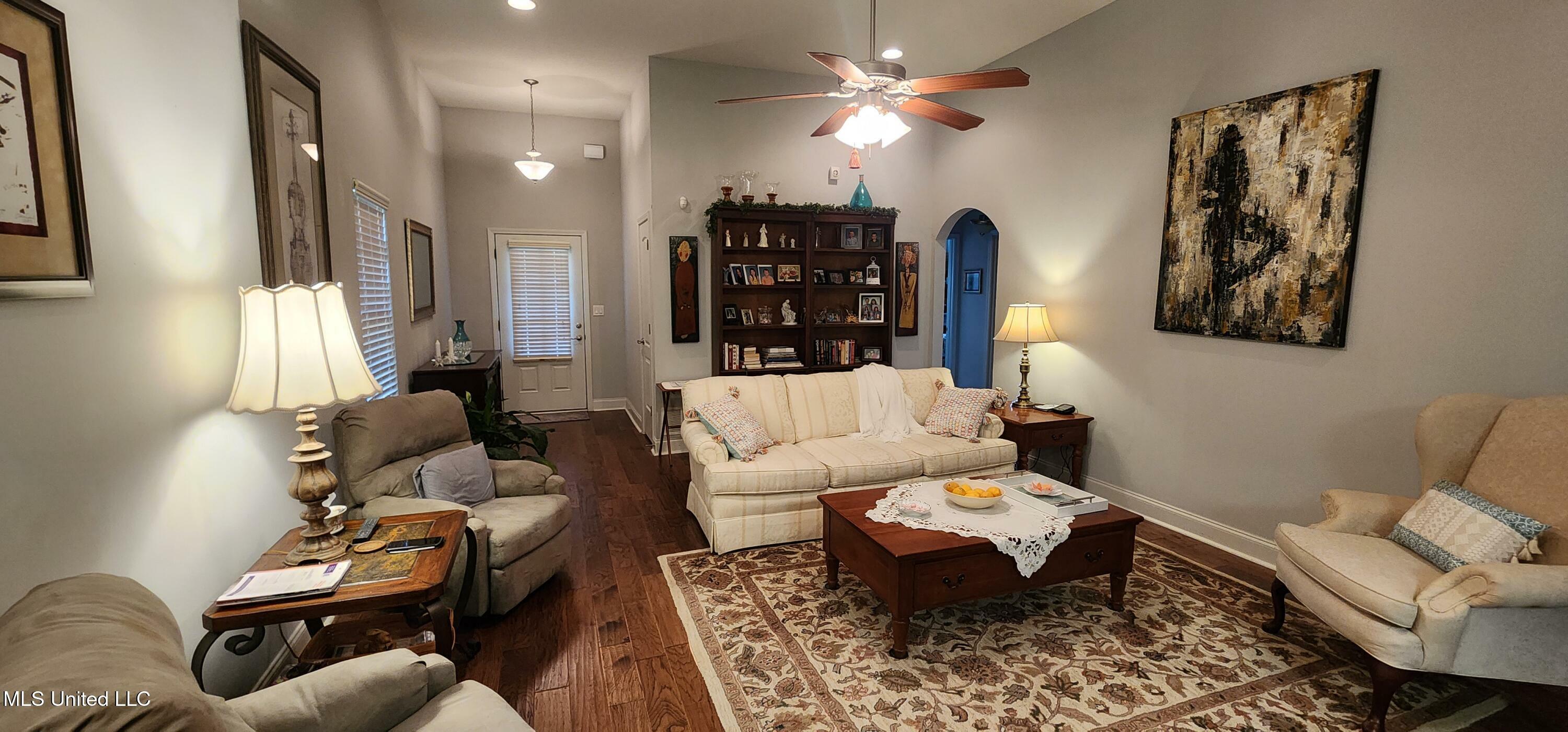 Property Photo:  5798 Savannah Parkway  MS 38672 