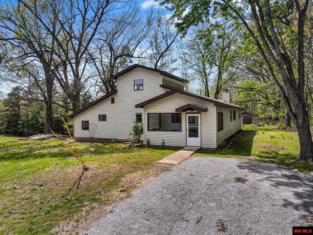 Property Photo:  109 Cr 555B  MO 65760 