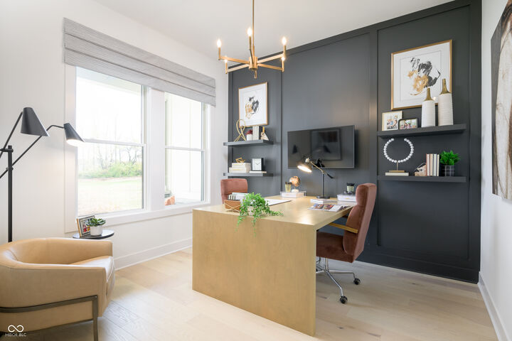 Property Photo: 1439 Chatham Hills Boulevard IN 46074