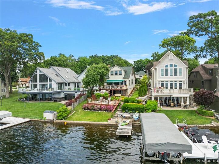 Property Photo:  173 N North Shore Drive  MI 48362 3068 