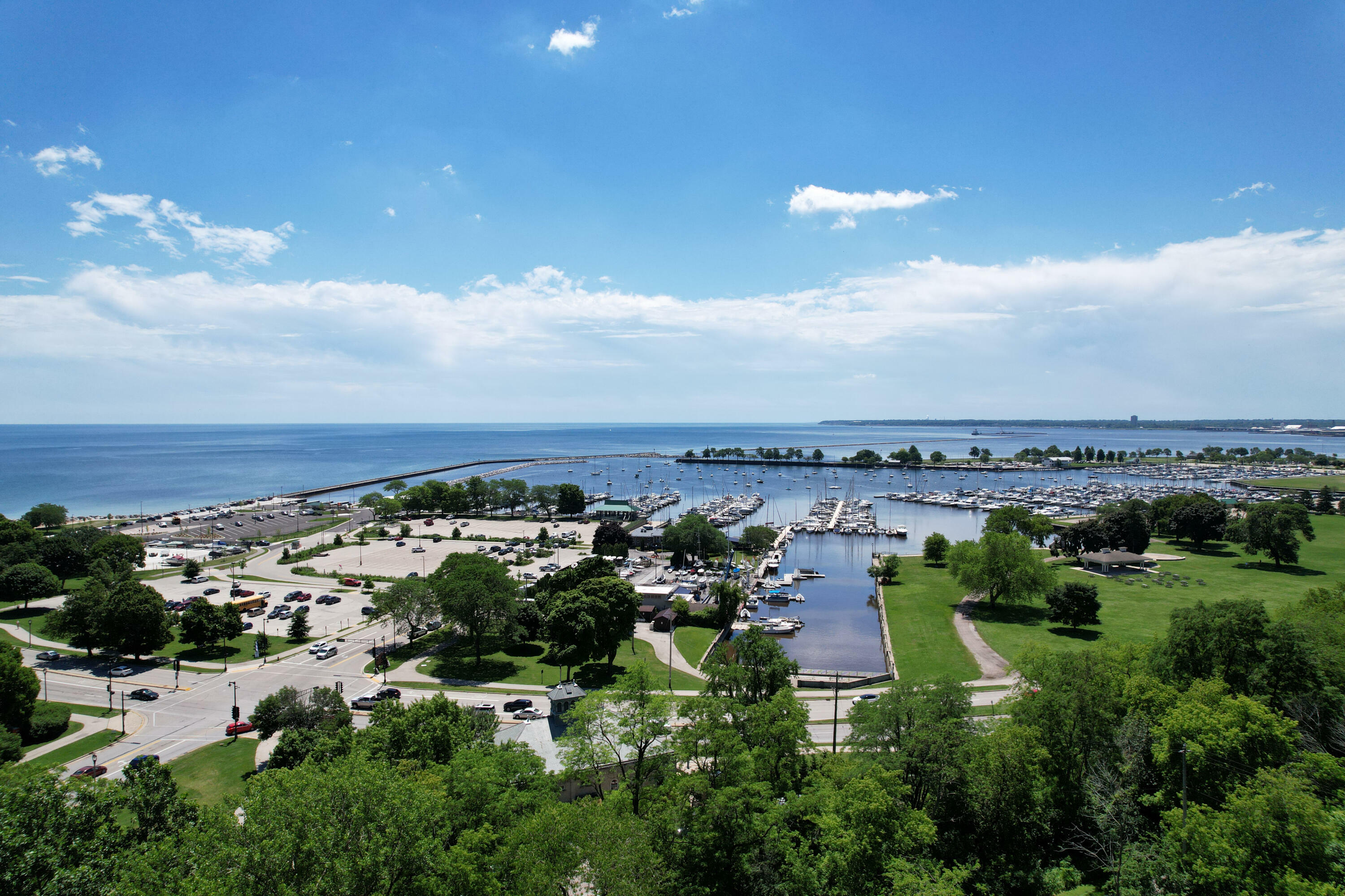 Property Photo:  1919 N Summit Ave 11C  WI 53202 