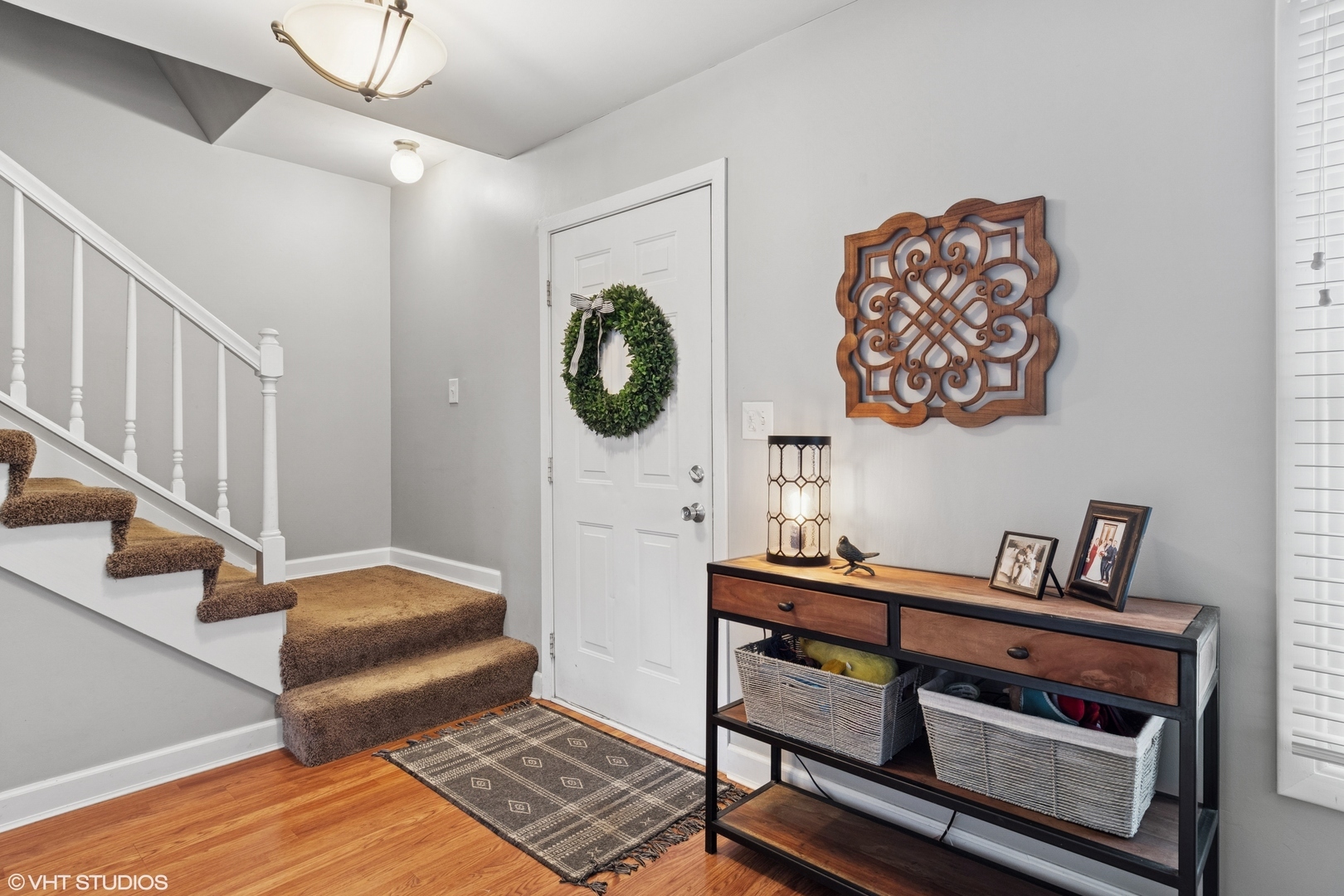 Property Photo: 1157 Pinetree Lane IL 60103