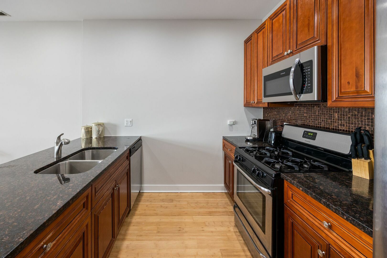 Property Photo:  3126 W Walton Street 2  IL 60622 