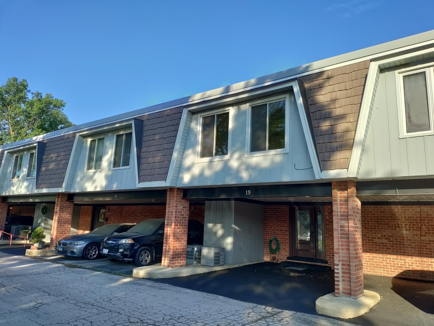 19 Cour Saint Tropez Court 19  Palos Hills IL 60465 photo