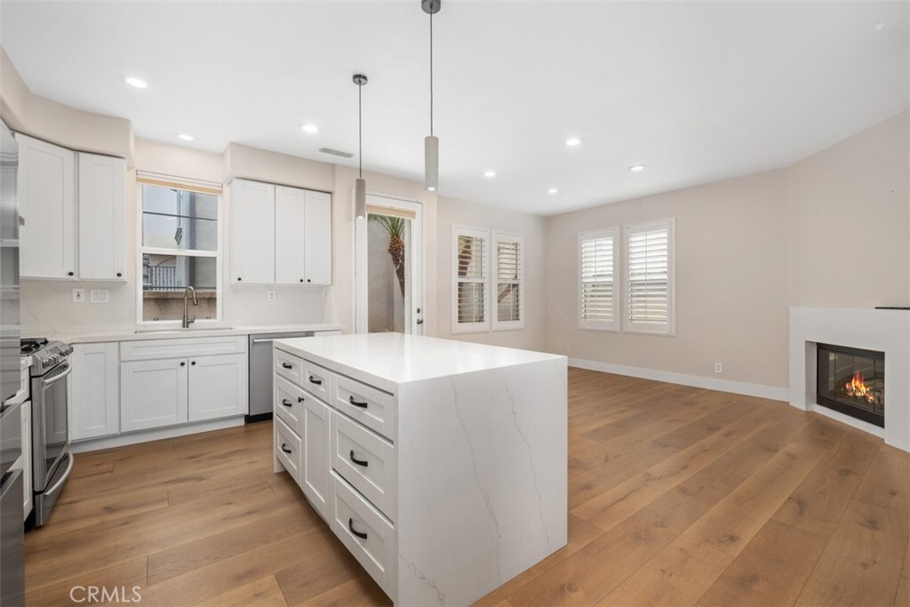 Property Photo: 218 Tall Oak CA 92603