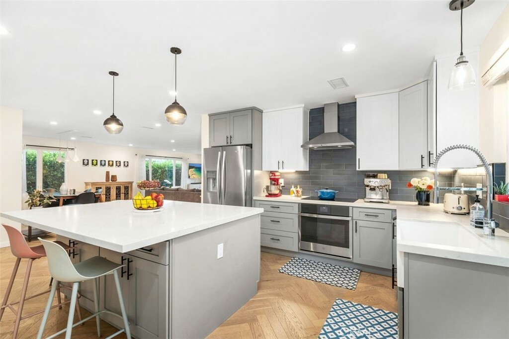 Property Photo: 21225 Kent Avenue CA 90503