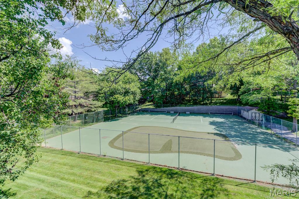 Property Photo: 13173 Royal Pines Drive 8 MO 63146