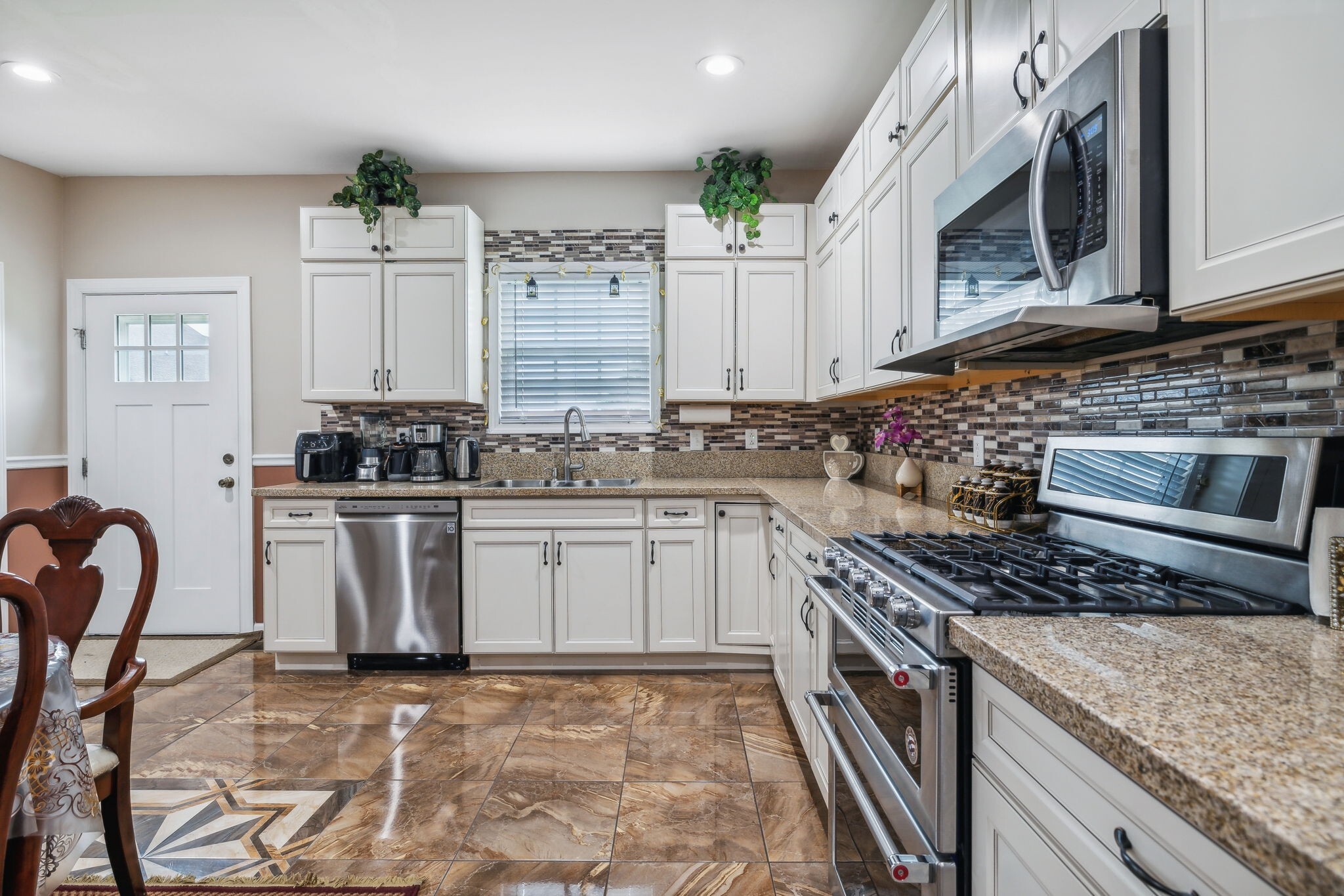 Property Photo: 2737 Beaulah Dr TN 37128