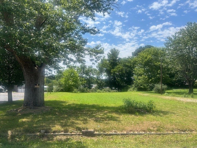 Property Photo:  307 W End Ave  TN 37110 