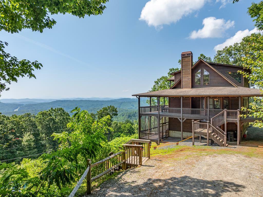 Property Photo: 415 Sahkanaga Drive NC 28096
