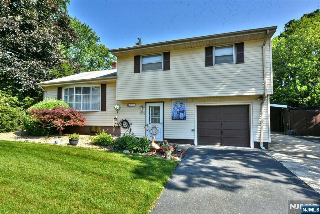 Property Photo:  103 Grand Avenue  NJ 07645 
