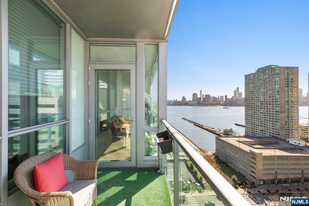 Property Photo:  20 Newport Parkway 2103  NJ 07310 
