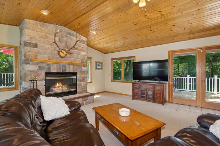 Property Photo:  4590 Merrywood Lane  MN 55331 