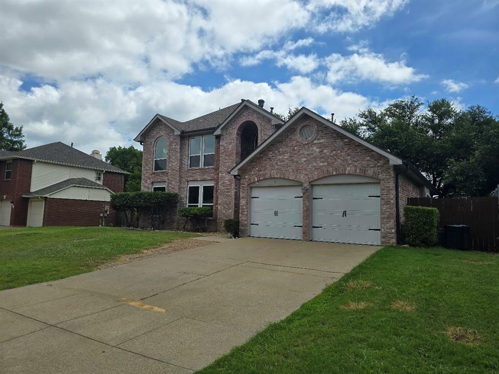 Property Photo: 7924 Ember Oaks Drive TX 76182