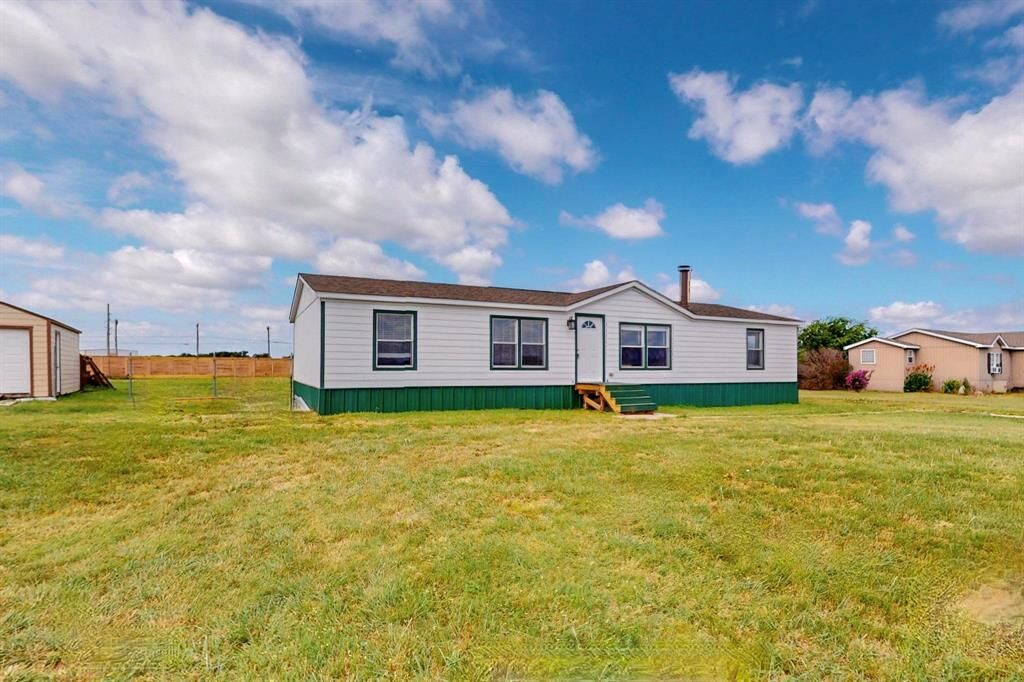 Property Photo:  1406 Grand Prix Court  TX 76078 