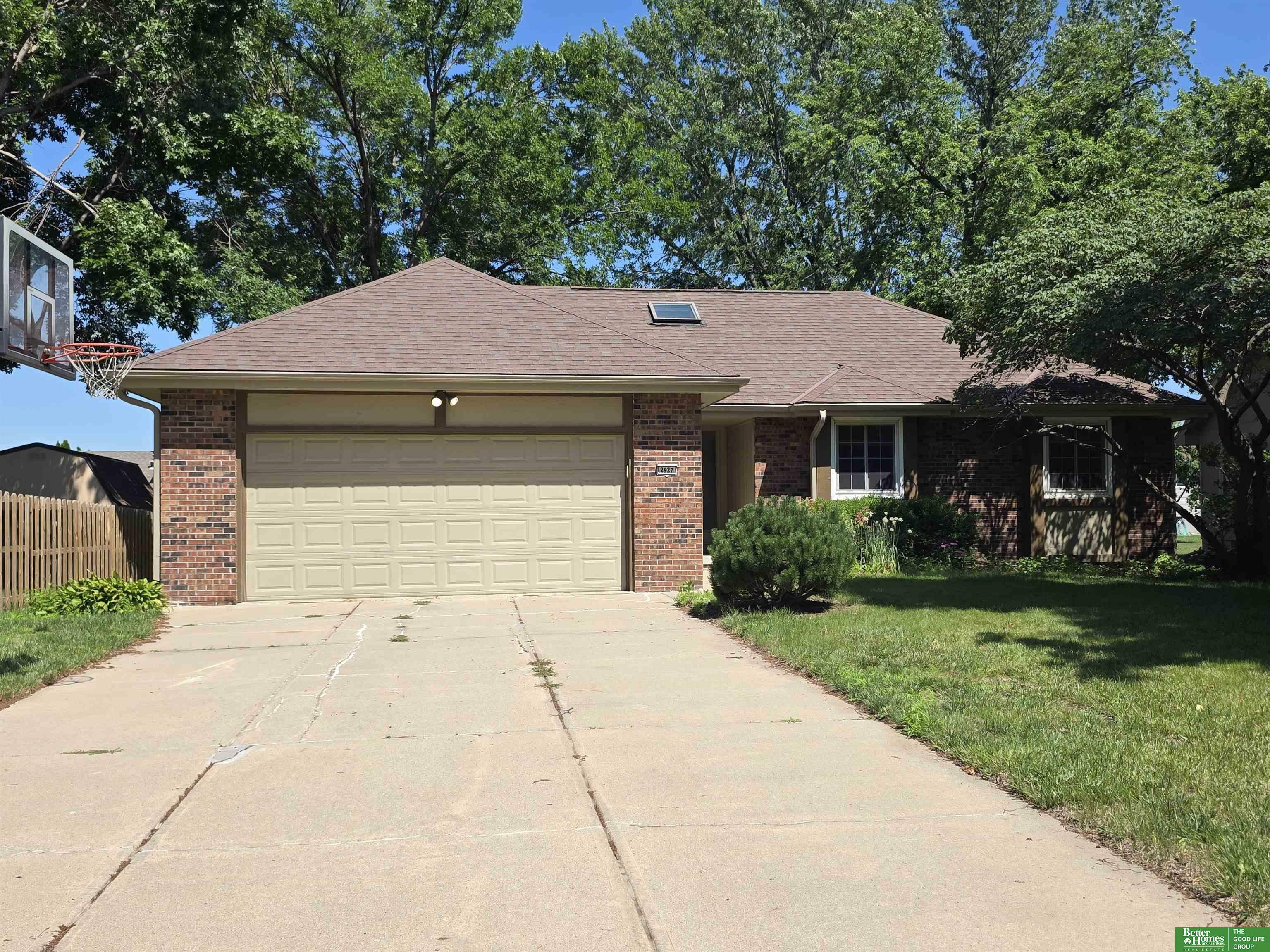 Property Photo: 2927 S 158 Circle NE 68130