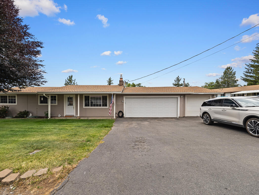 Property Photo: 2780 Windsor Avenue OR 97603