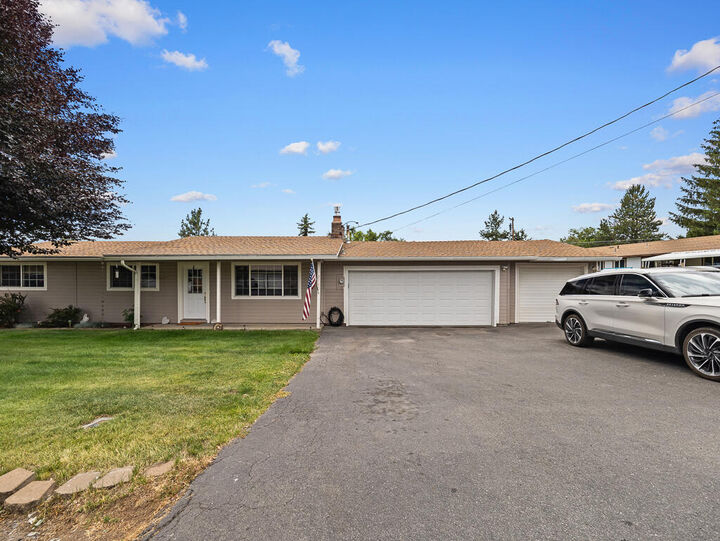 Property Photo: 2780 Windsor Avenue OR 97603
