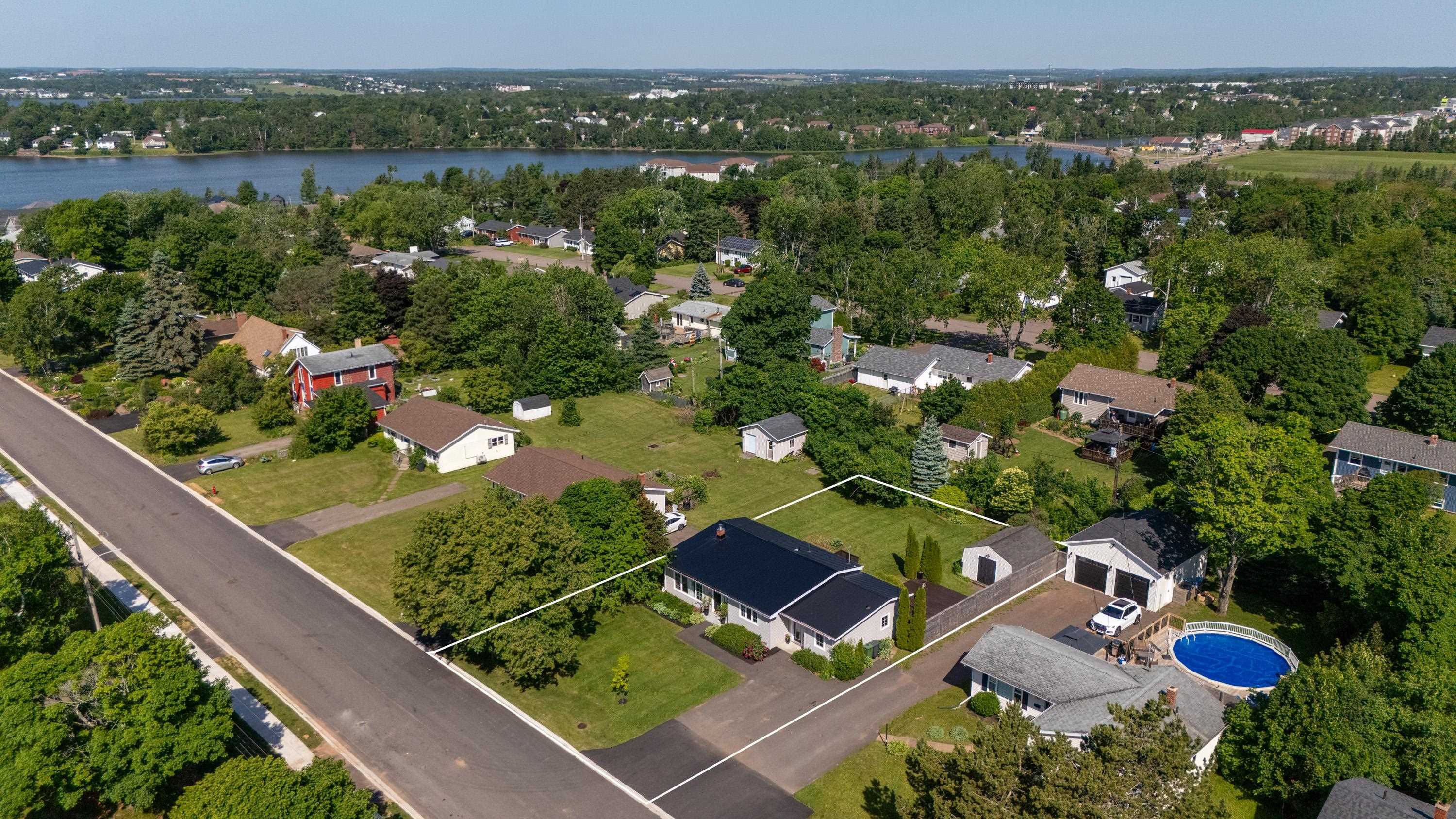 47 Seaview Boulevard  Charlottetown PE C1A 2Z4 photo