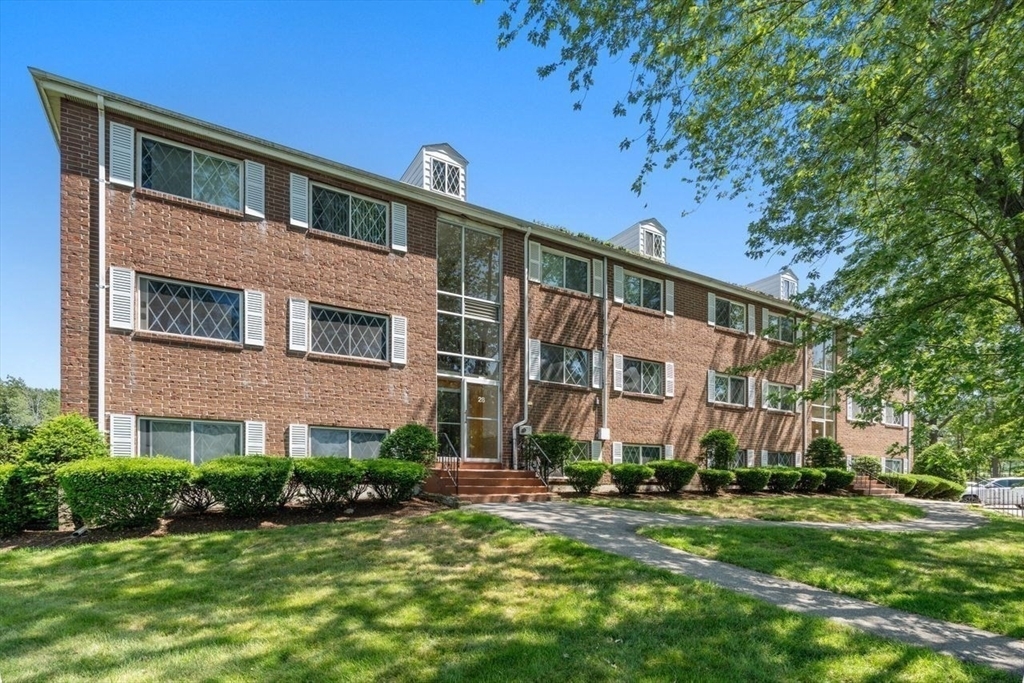 Property Photo: 28 Fernview Avenue 10 MA 01845