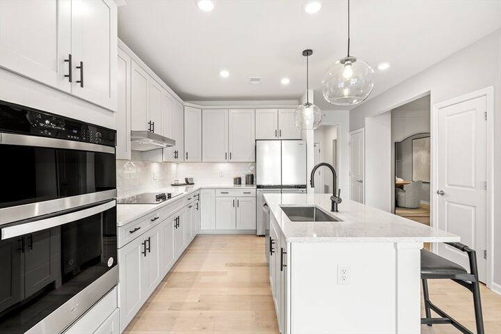 Property Photo:  6 Stratton Drive 408  MA 01801 