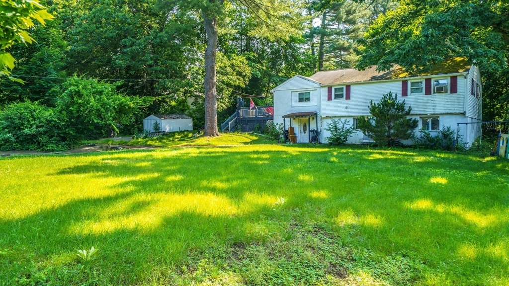 Property Photo: 10 Sherwood Rd MA 01887