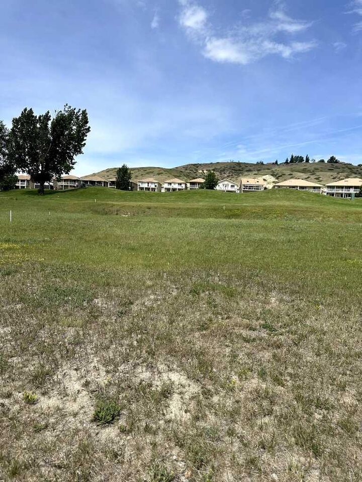 Property Photo: 256 Canyon Boulevard W AB T1K 6V1