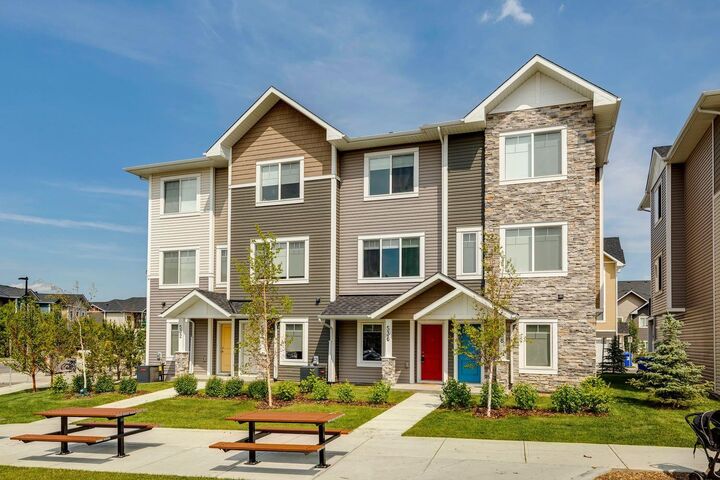 536 Canals Crossing SW  Airdrie AB T4B 4L3 photo