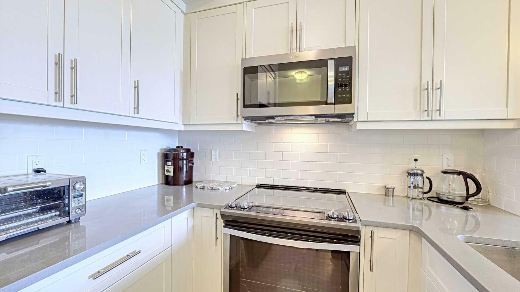 Property Photo: 300 Auburn Meadows Manor SE 403 AB T3M 2Y3