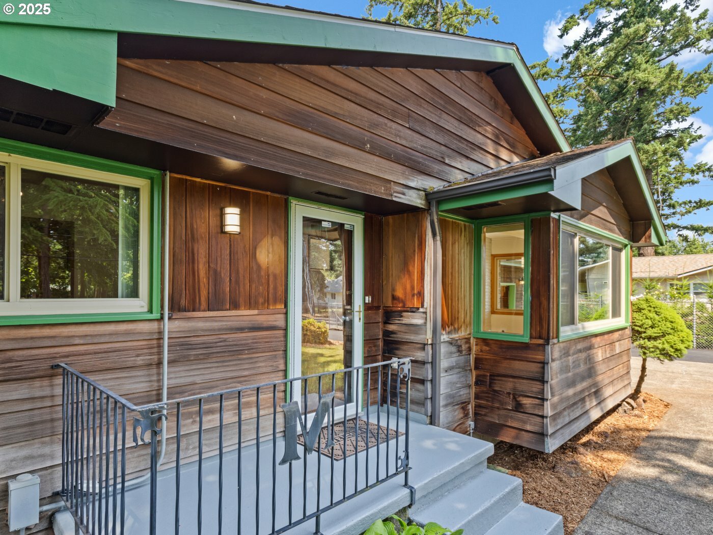 Property Photo: 3123 SE 129th Ave OR 97236