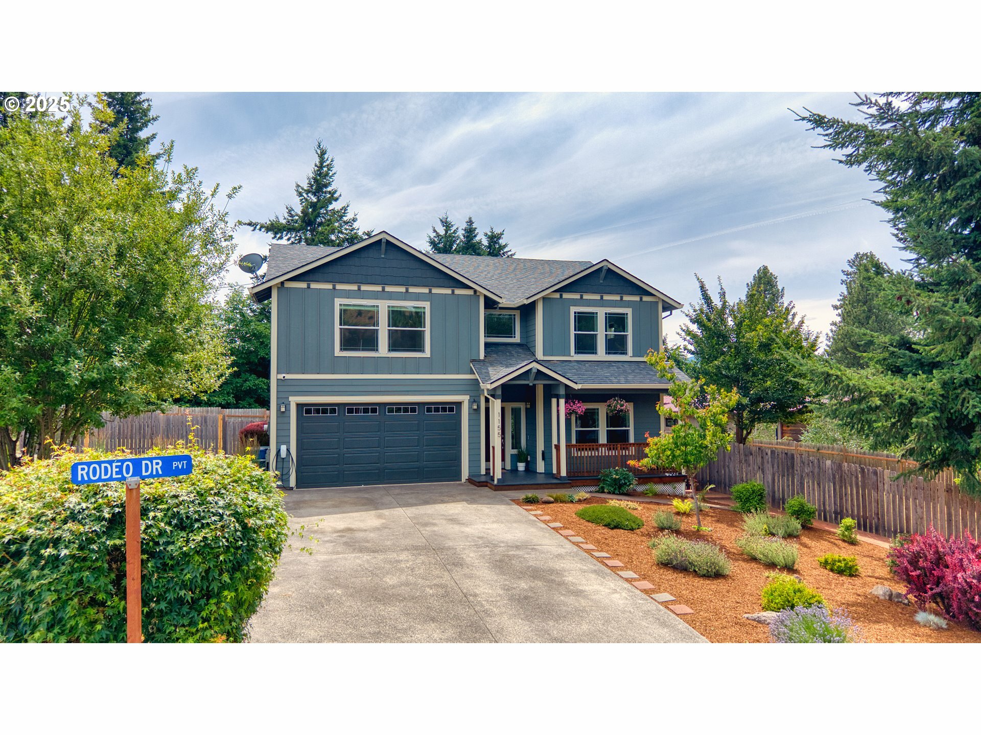 Property Photo: 1155 Rodeo Dr WA 98672
