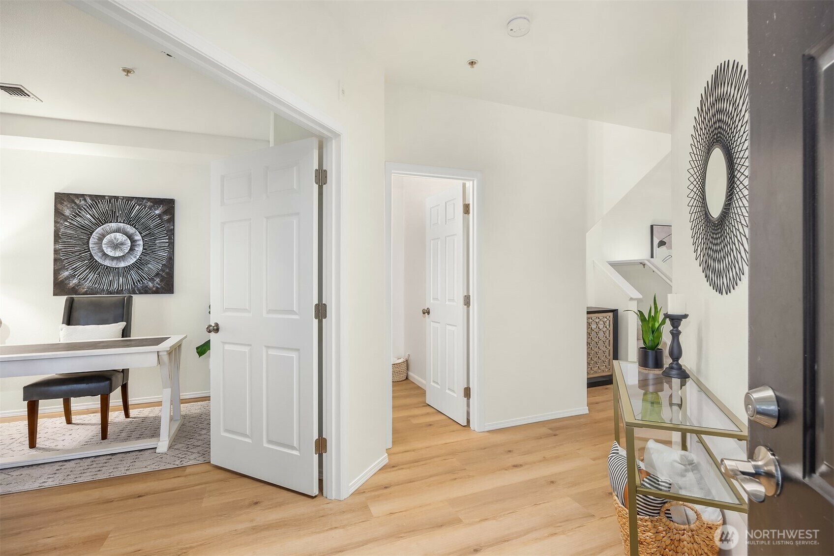 Property Photo: 17204 123 Place NE N203 WA 98011