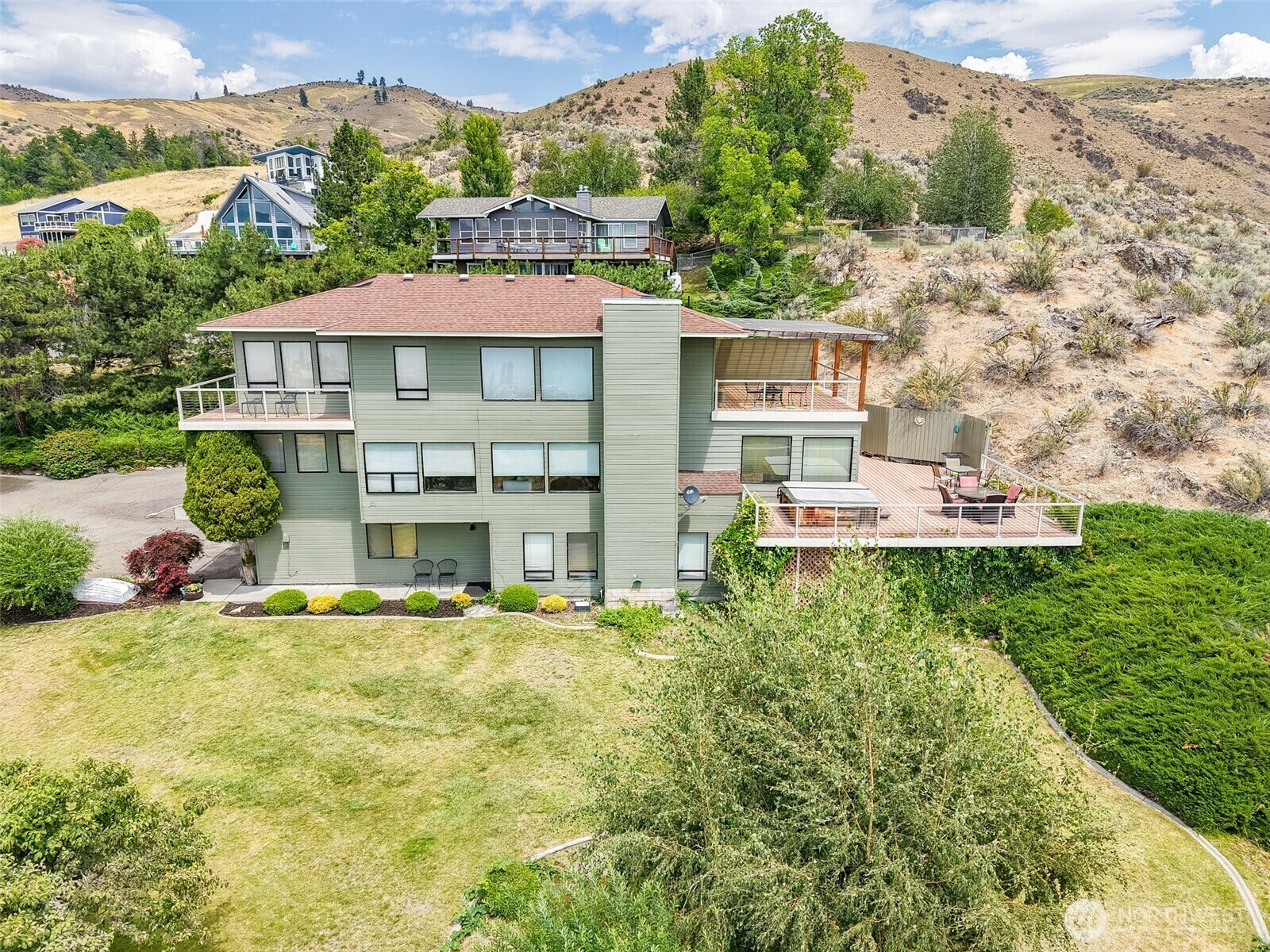 Property Photo: 217 Pinnacle Place WA 98816
