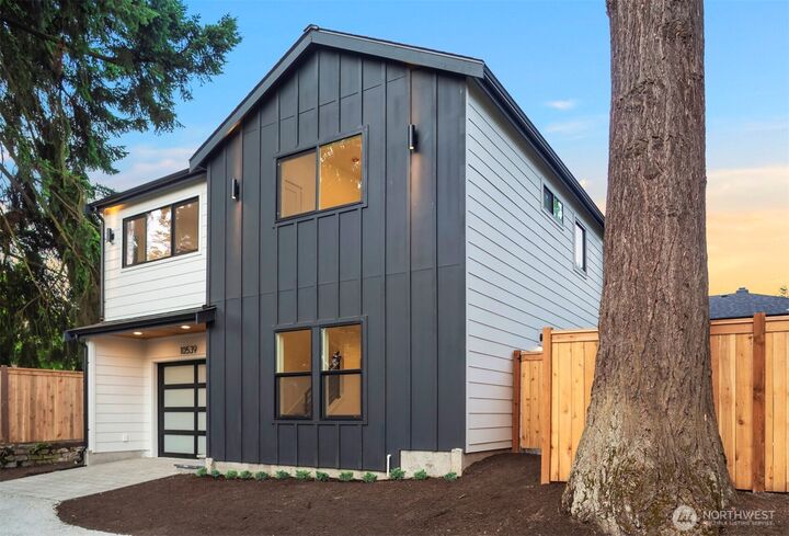 Property Photo:  10539  Ashworth Avenue N  WA 98133 