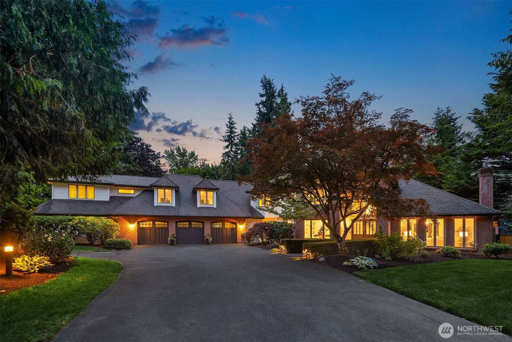 Property Photo: 18121 NE 129th Place WA 98052