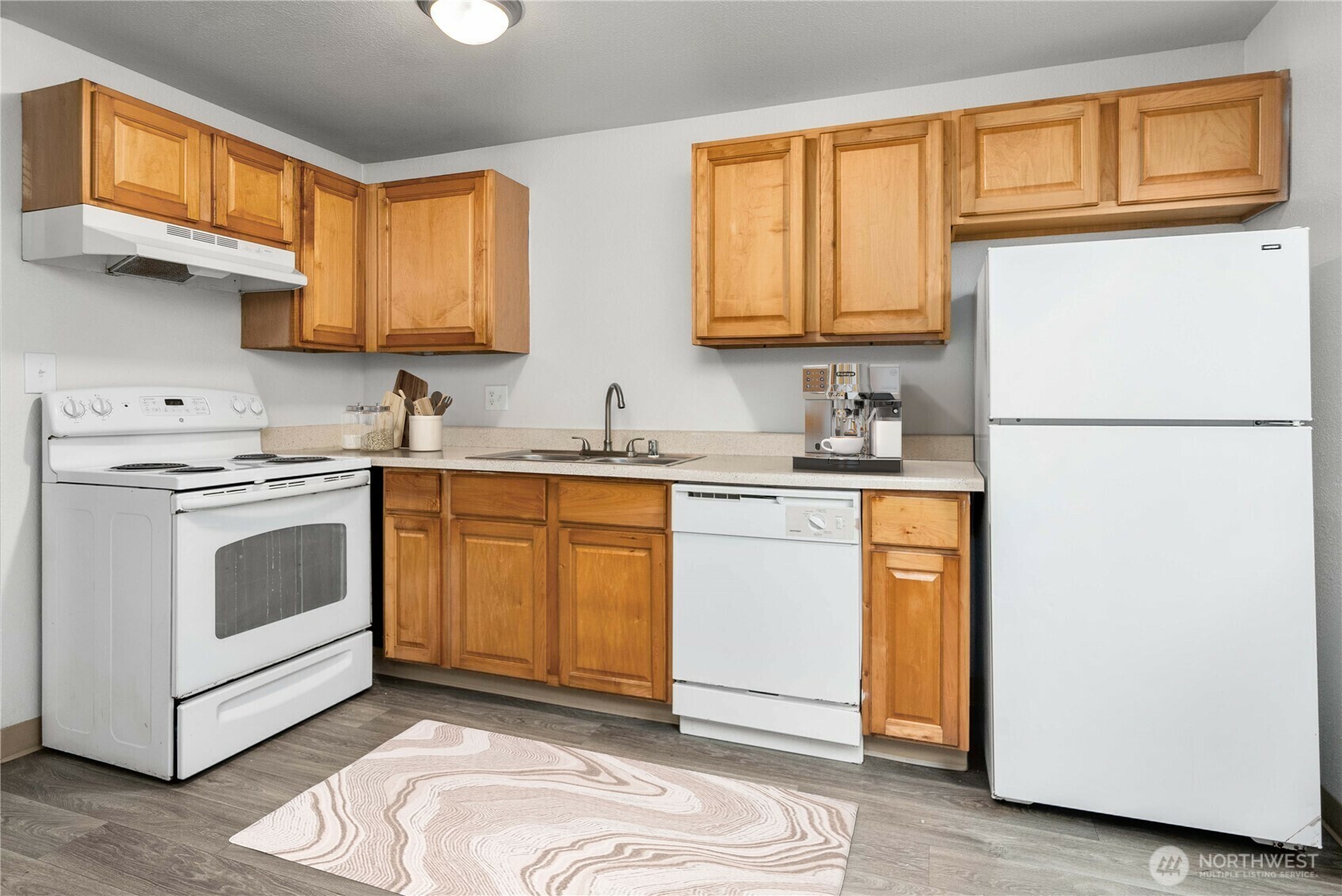 Property Photo: 23 S 338th Place WA 98003