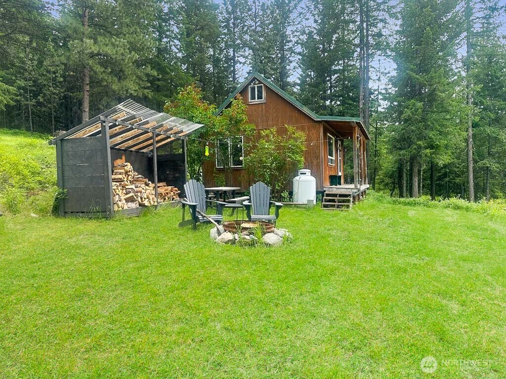 Property Photo: 6 Lone Pine Trail WA 98849