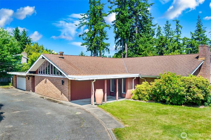Property Photo: 20605 Maplewood Drive WA 98020