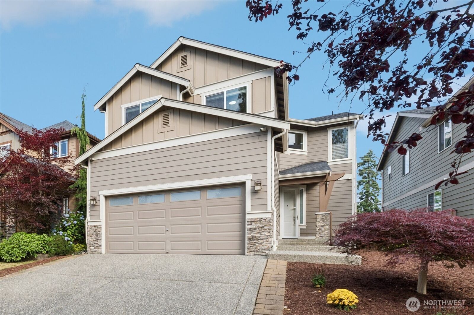 Property Photo:  20402  1st Place W  WA 98036 