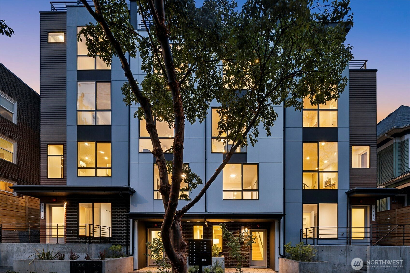 1124 B  13th Avenue  Seattle WA 98122 photo