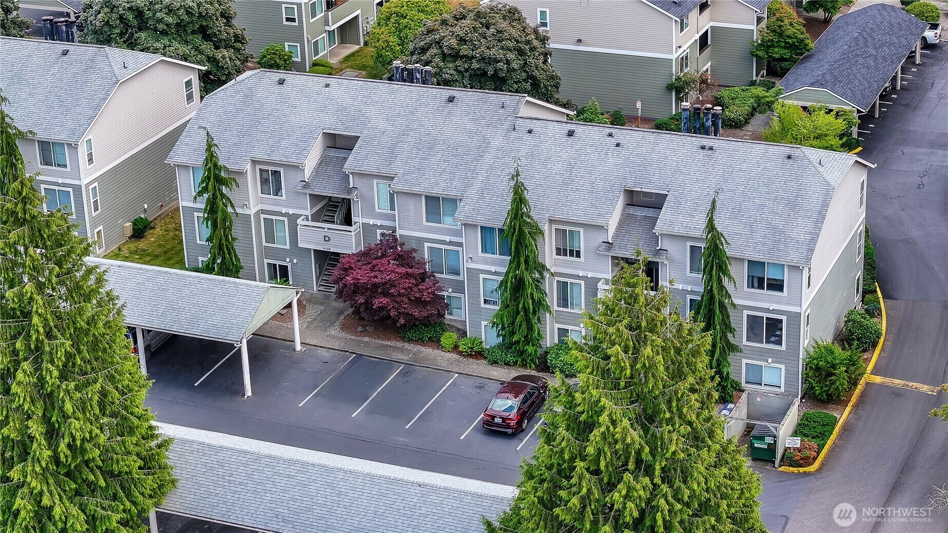 Property Photo: 14318 126th Avenue NE D101 WA 98034