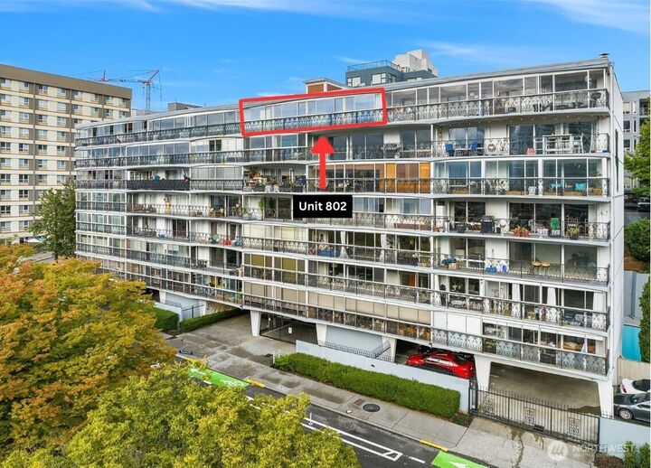 Property Photo: 1740 Melrose Avenue 802 WA 98122
