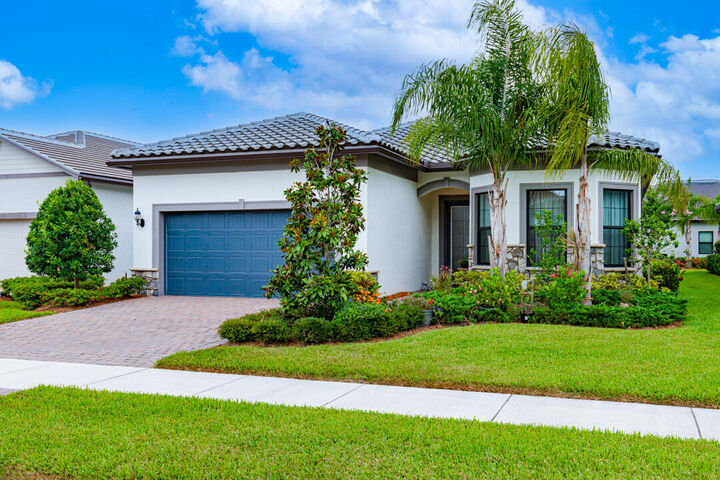 559 SE Villandry Way  Port Saint Lucie FL 34984 photo