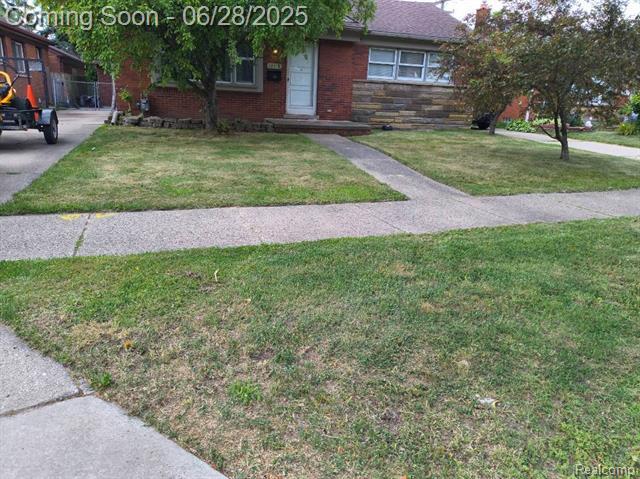 18415 Oakwood Boulevard  Dearborn MI 48124 photo