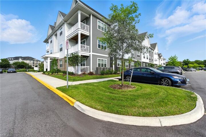 Property Photo: 1509 Waitsel Dr 303 VA 23320