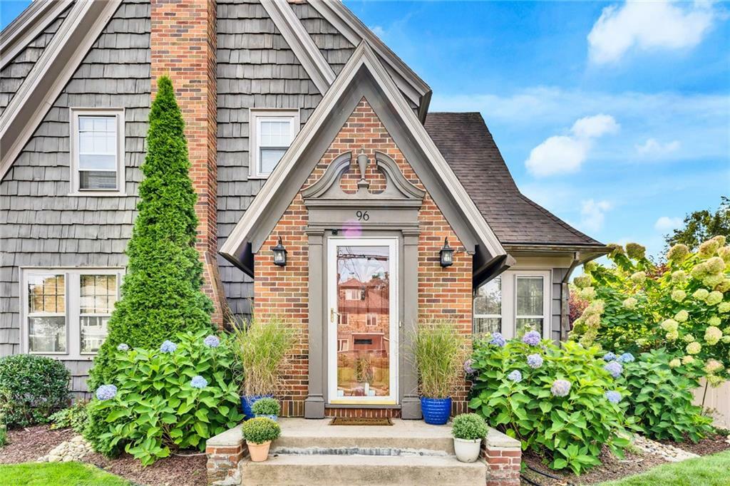 Property Photo: 96 Bluff Avenue RI 02905